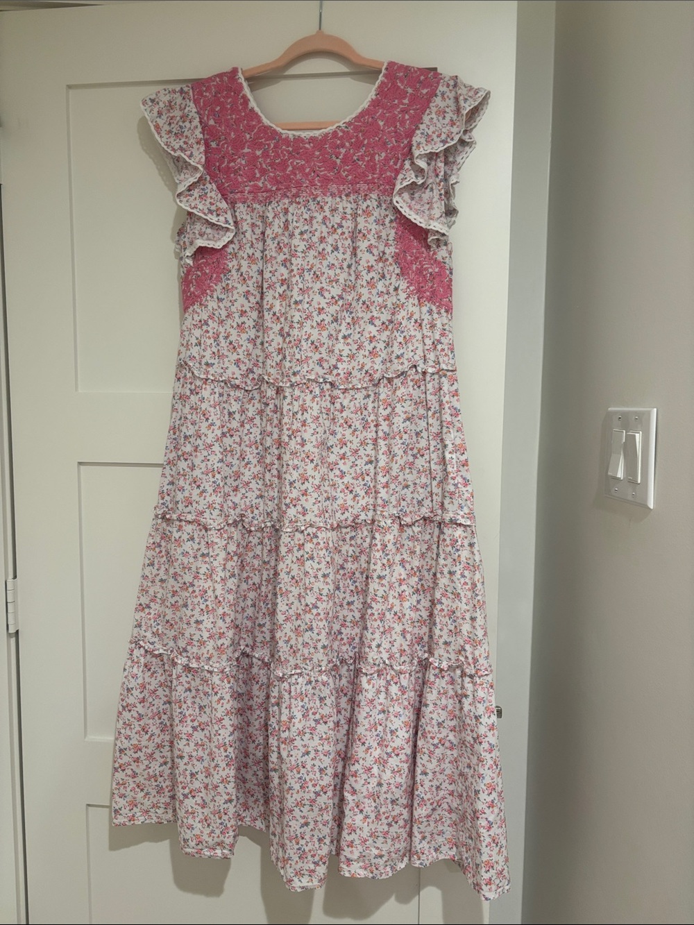 Women’s J Marie Size L Pink Floral Ruffle Sleeve Dress